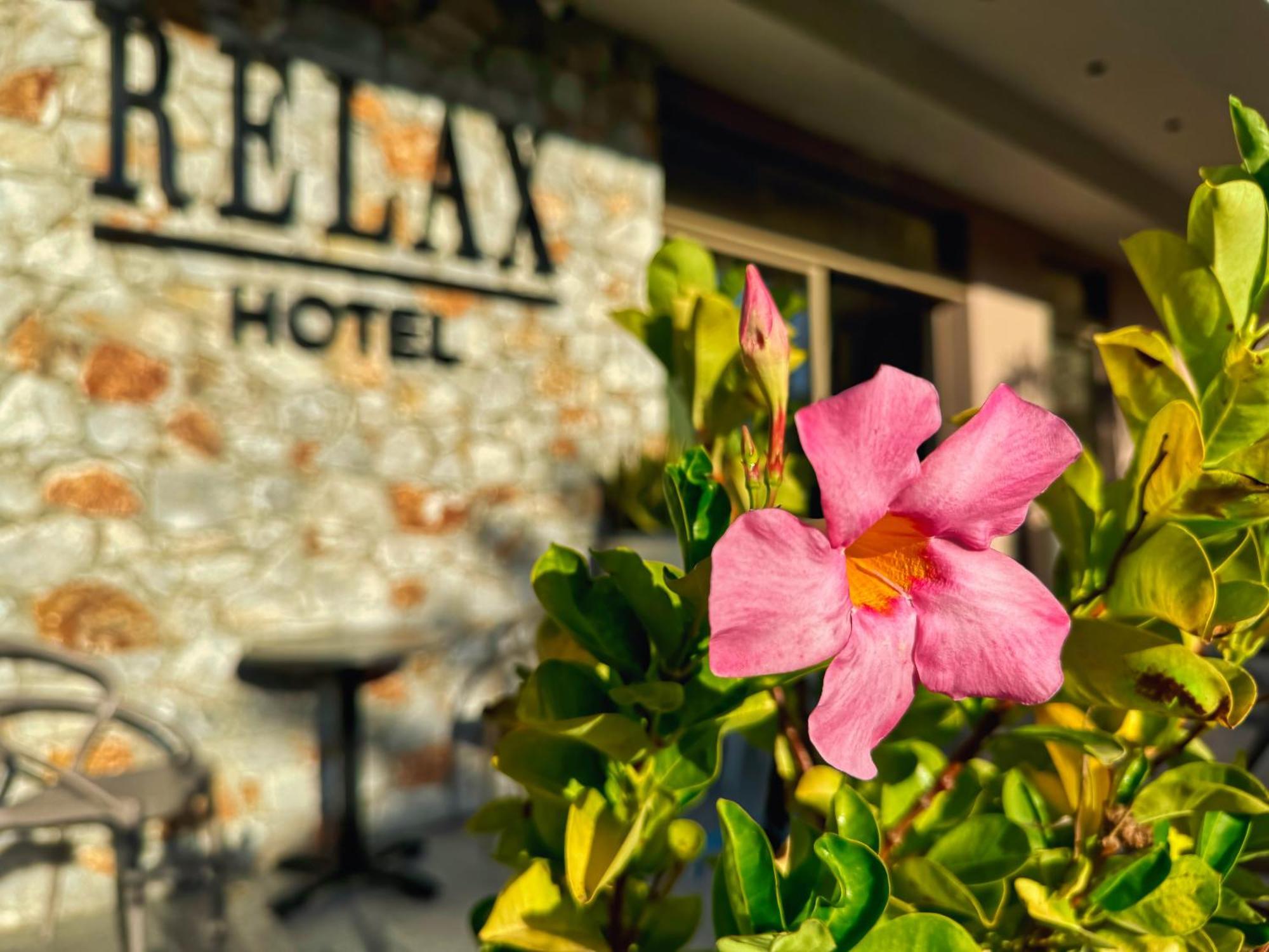 Relax Hotel 帕琉乔拉 外观 照片